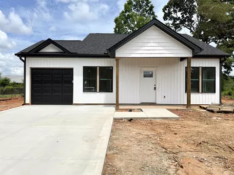 121 Sims Ln, Spartanburg, SC 29307