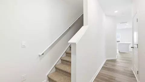 Entry Way - 816 Embark Cir, Greer, SC 29651 photo 6 of 10