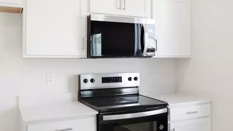Kitchen - 816 Embark Cir, Greer, SC 29651 photo 3 of 5