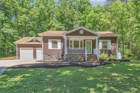 2561 Whitestone Rd, Spartanburg, SC 29302