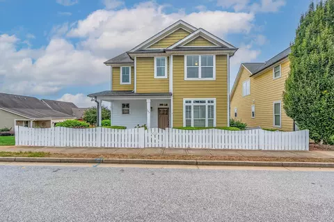 105 Lawndale Dr, Greer, SC 29651