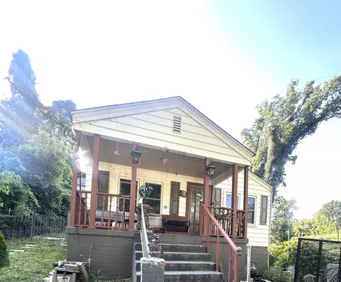 136 Oxford Rd, Spartanburg, SC 29301