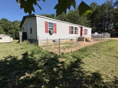 704 Spencer Creek Rd, Campobello, SC 29322