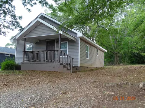 160 Dunbar St, Wellford, SC 29385