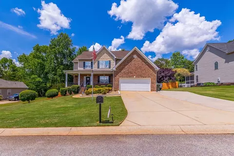 104 Laughing Tree Ct, Fountain Inn, SC 29644