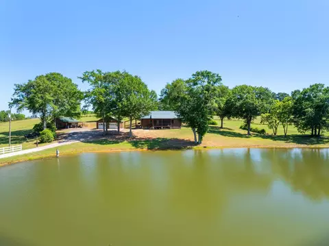 425 Cooper Bridge Rd, Woodruff, SC 29388