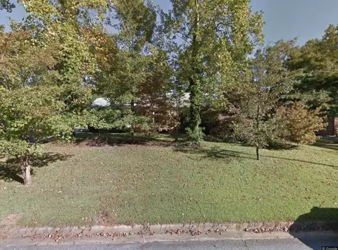 108 Barclay Downs Dr, Spartanburg, SC 29301