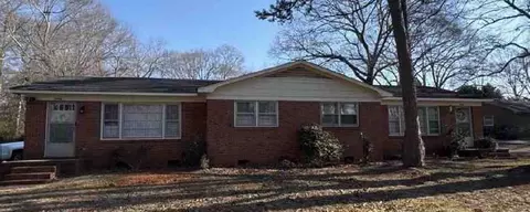 2052 Pineview Dr, Spartanburg, SC 29307