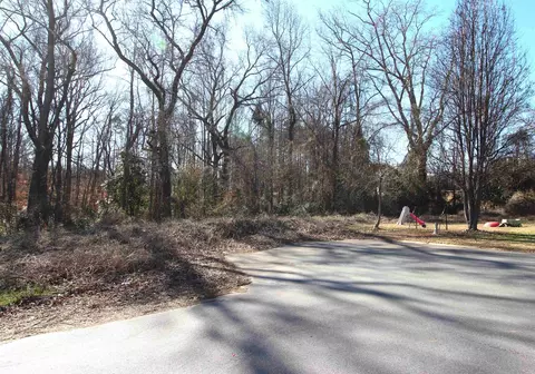 324 Winston Ln, Roebuck, SC 29376