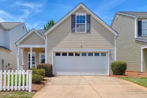 205 Whaleback Dr, Simpsonville, SC 29681