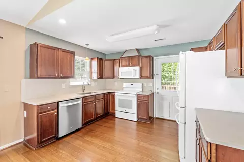 Kitchen - 153 Maximus Dr, Greer, SC 29651 photo 2 of 4