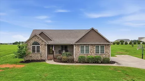 551 Sunny Slope Dr, Cowpens, SC 29330