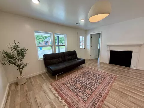 Living - 358 E Floyd Baker Blvd, Gaffney, SC 29340 photo 1 of 2