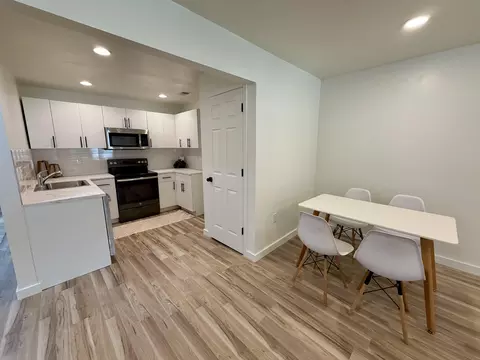 Dining - 358 E Floyd Baker Blvd, Gaffney, SC 29340 photo 1 of 1