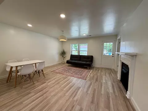 Living - 358 E Floyd Baker Blvd, Gaffney, SC 29340 photo 2 of 2