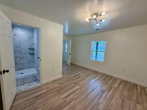 Bedroom - 358 E Floyd Baker Blvd, Gaffney, SC 29340 photo 2 of 5
