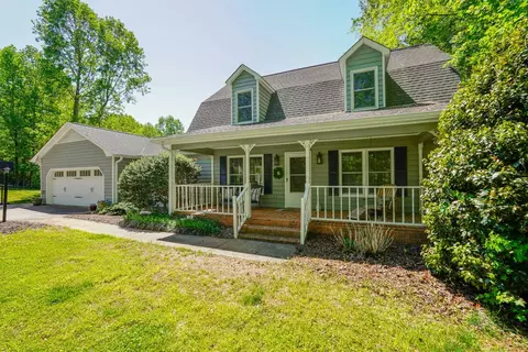 102 Hickory Hollow Dr, Inman, SC 29349