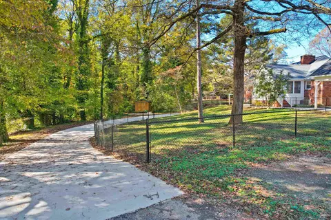 Exterior - 201 Crestview Dr, Gaffney, SC 29340 photo 7 of 10