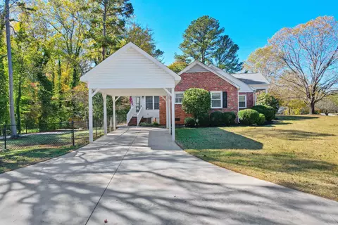 Exterior - 201 Crestview Dr, Gaffney, SC 29340 photo 5 of 10