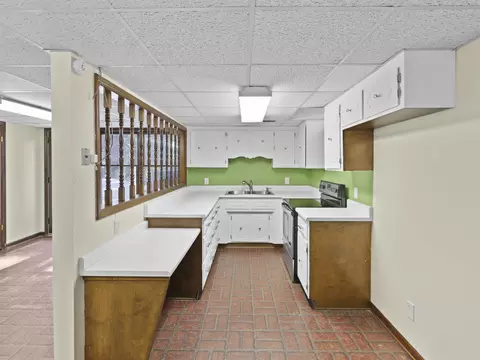 Kitchen - 201 Crestview Dr, Gaffney, SC 29340 photo 4 of 4