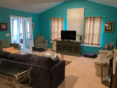Living - 1189 Waxwing Dr, Florence, SC 29505 photo 2 of 3