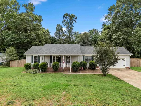 324 Corey Dr, Inman, SC 29349