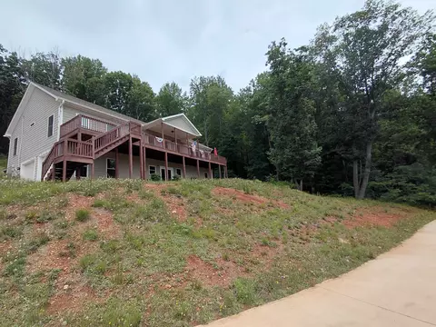 80 Bramlett Rd, Taylors, SC 29687