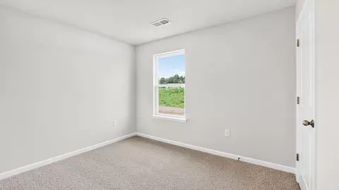 Bedroom - 127 Lazzon Rd, Moore, SC 29369 photo 3 of 10