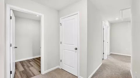 Entry Way - 127 Lazzon Rd, Moore, SC 29369 photo 5 of 6