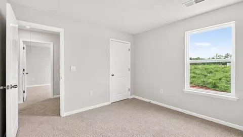 Bedroom - 127 Lazzon Rd, Moore, SC 29369 photo 6 of 10