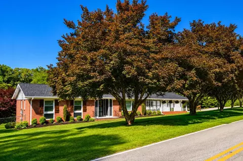 150 Greenway Dr, Cowpens, SC 29330