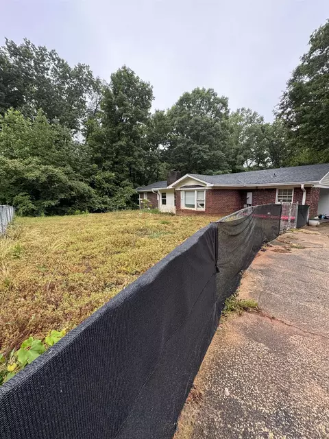 201 Tucker Rd, Spartanburg, SC 29306