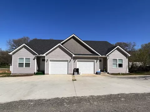 303 Edgefiled St, Chesnee, SC 29323