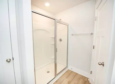 Bath - 1536 Rivermeade Dr, Moore, SC 29369 photo 3 of 5
