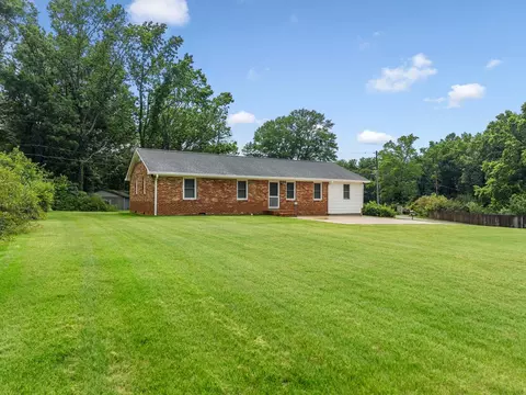 175 Foster St, Cowpens, SC 29330
