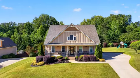 6 Setting Sun Ln, Travelers Rest, SC 29690