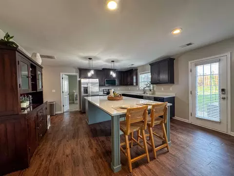 Kitchen - 416 Saddleback Trl, Duncan, SC 29334 photo 3 of 4