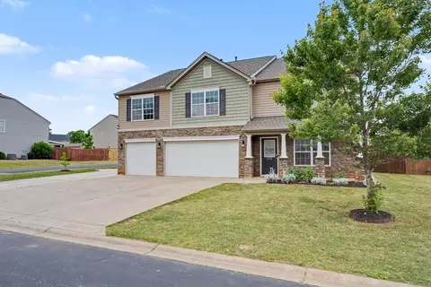 Exterior - 416 Saddleback Trl, Duncan, SC 29334 photo 3 of 6