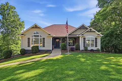 24 Carriage Dr, Greer, SC 29651