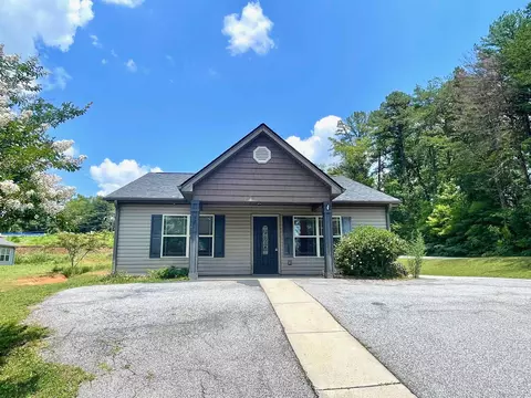 12 Bush St, Inman, SC 29349