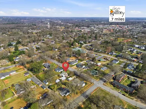View/Area - 208 E Fairview Ave, Gafffney, SC 29341 photo 4 of 7