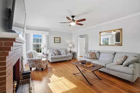 Living - 208 E Fairview Ave, Gafffney, SC 29341 photo 3 of 3