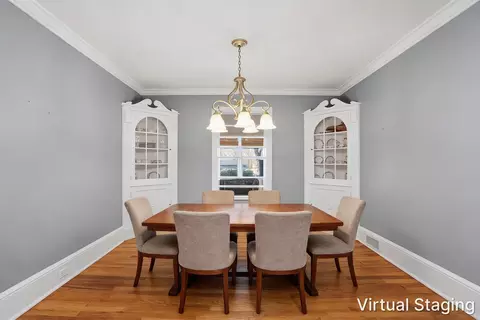 Dining - 208 E Fairview Ave, Gafffney, SC 29341 photo 1 of 1