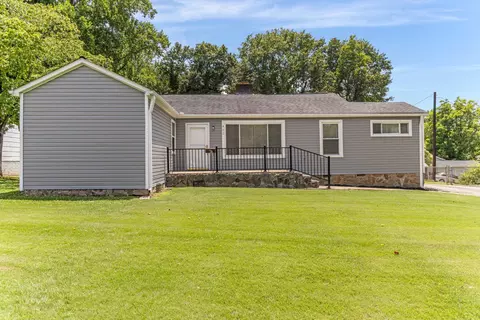 403 E Shore Dr, Spartanburg, SC 29302
