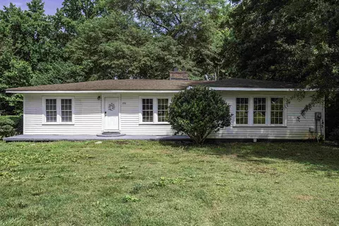 190 North St, Wellford, SC 29385