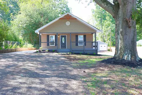 14 Littlefield St, Inman, SC 29349