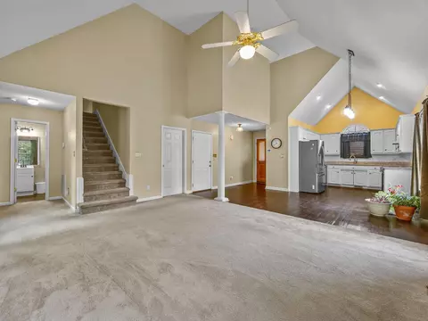 Living - 129 Williston Way, Moore, SC 29369 photo 5 of 6