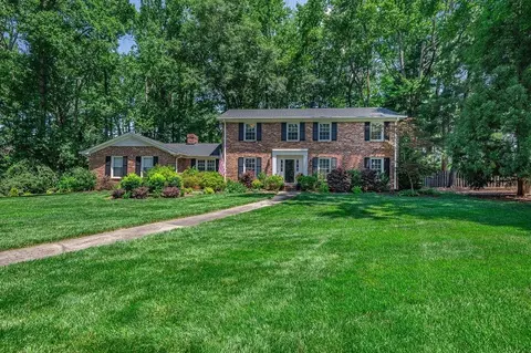 123 Fernbrook Cir, Spartanburg, SC 29307