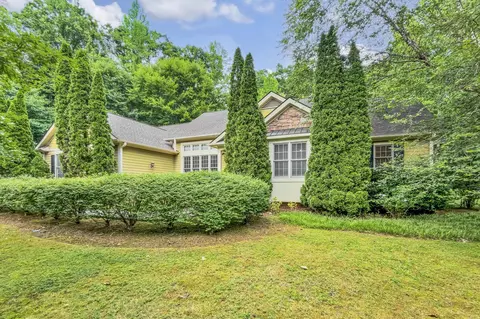 28 Windswept Ln, Travelers Rest, SC 29690