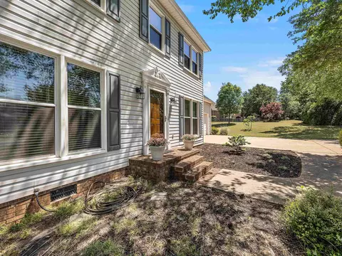 Exterior - 300 Middleton Ct, Moore, SC 29369 photo 2 of 13